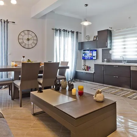 Hermes' Getaway Сasa de vacaciones Diafánion