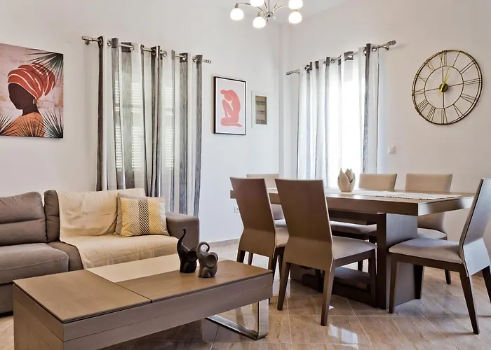 度假居 Hermes' Getaway Diafánion